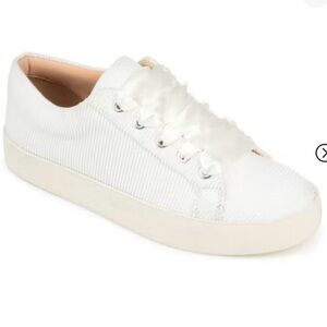 Women's White Casual Sneakers